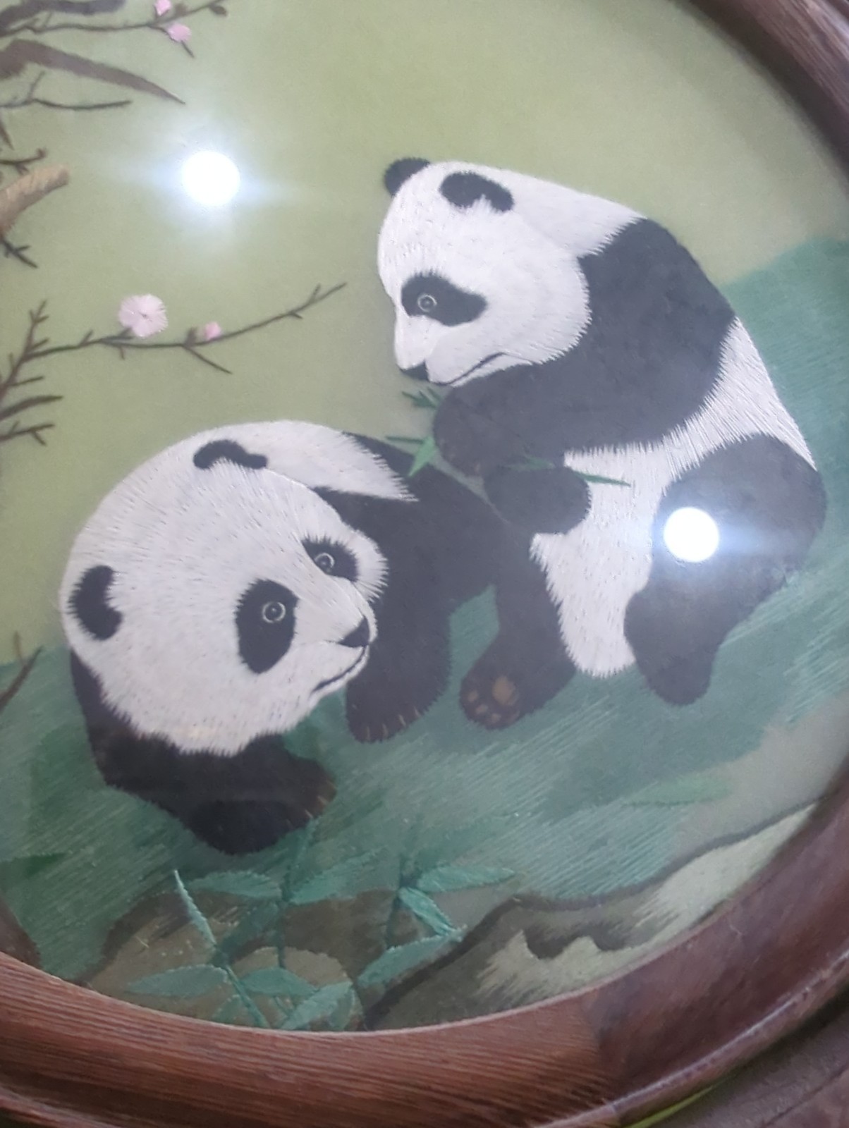 Handmade Chinese Double-Sided Silk Embroidery Panda Art Wood Stand Su Zhou