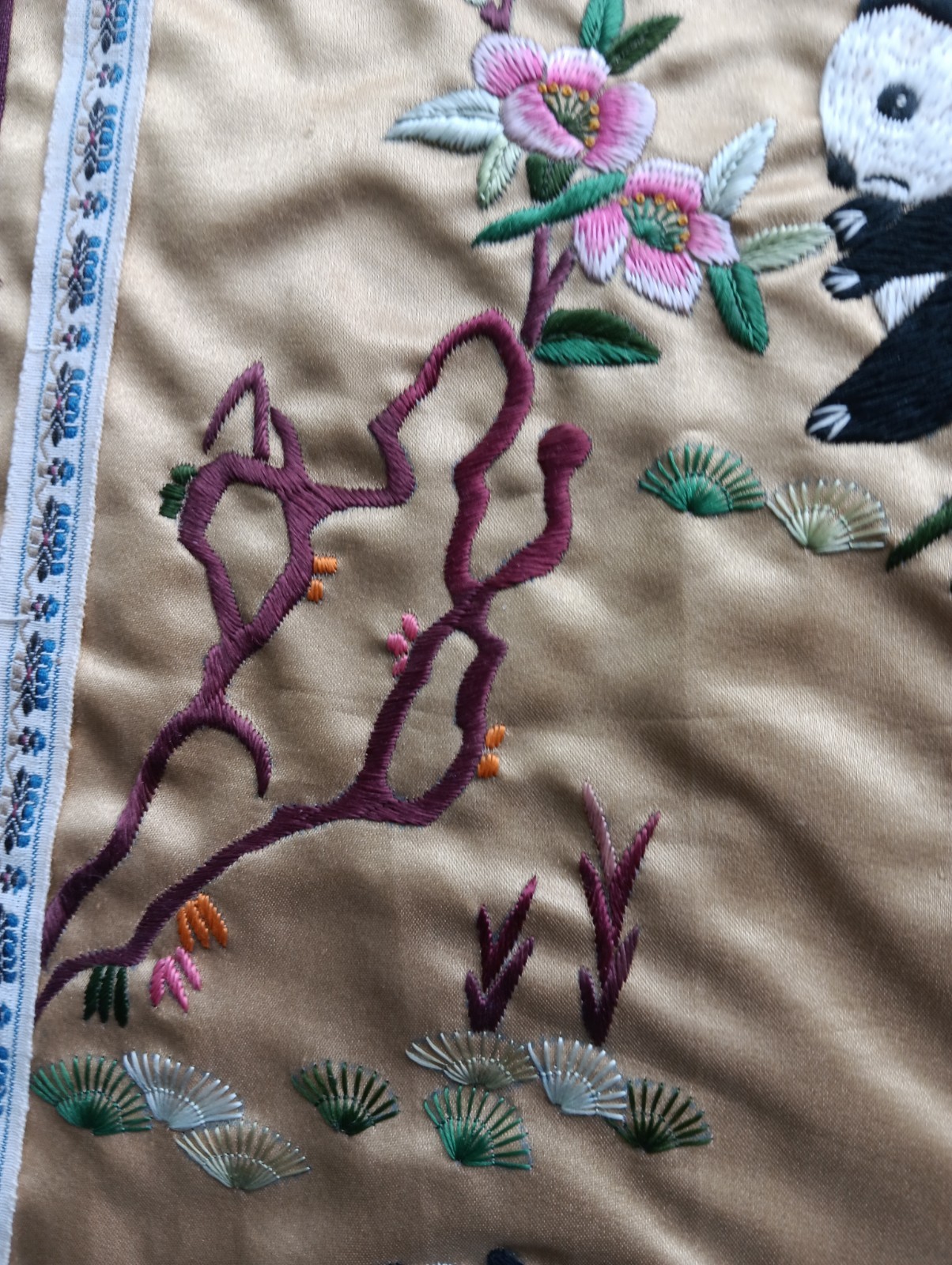 Chinese Hand Embroidered Peking Silk Pandas