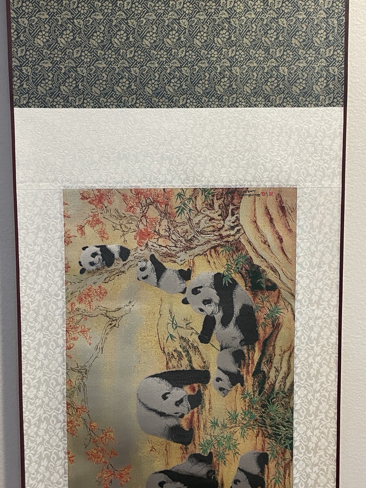 Chinese Shu Brocade Silk Scroll Pandas Wall Hanging Art Textile Presentation Box