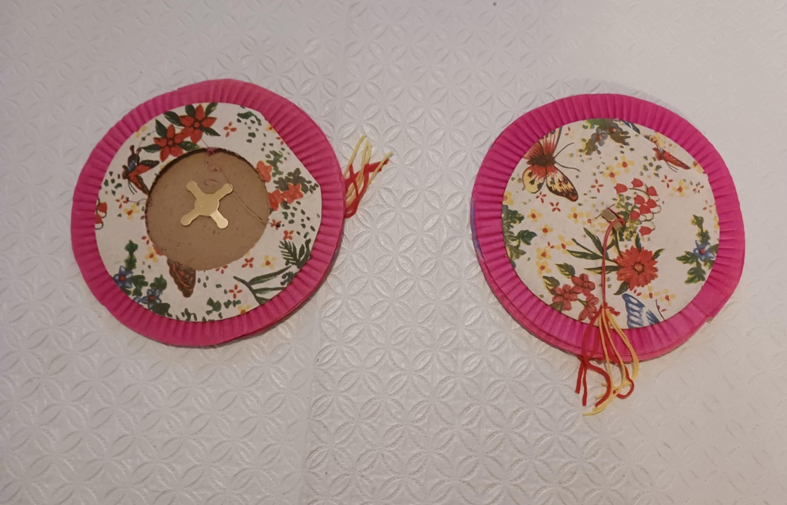 11 Vtg Chinese Accordian Paper Lanterns – Butterflies, Pointsettias, Flowers