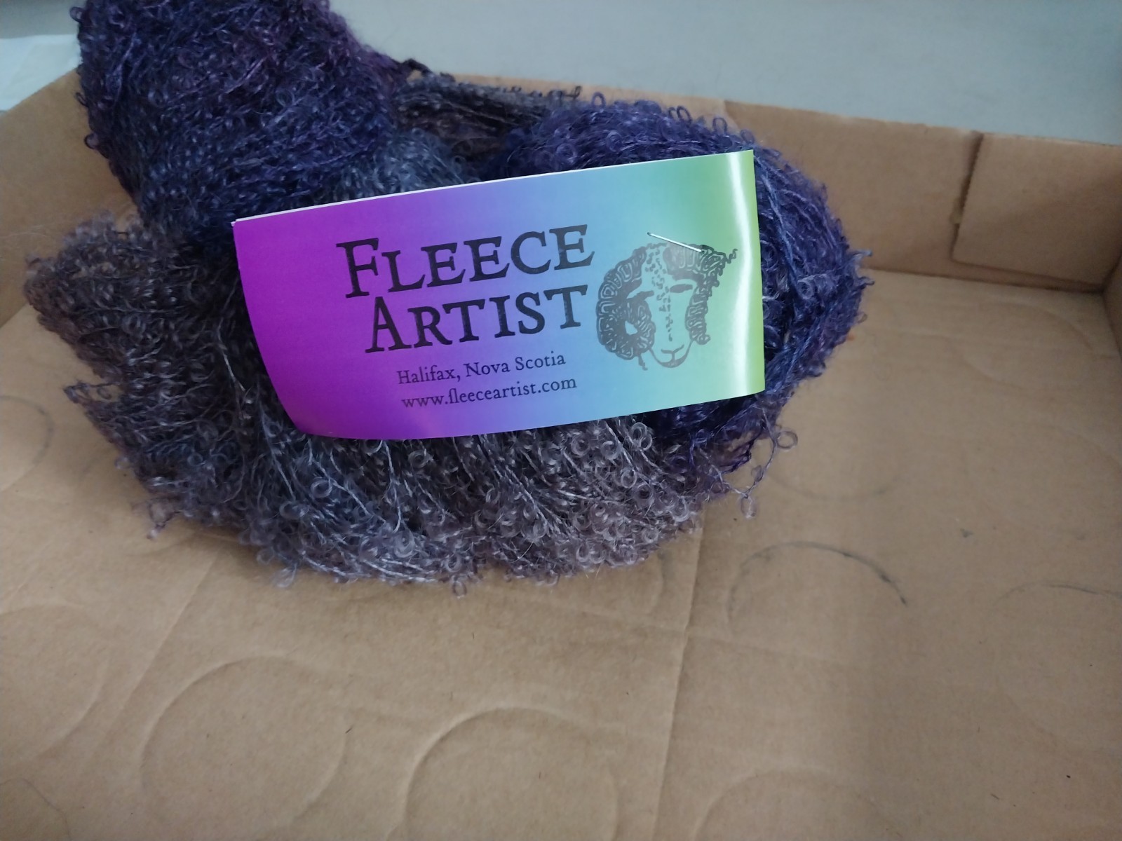Fleece Artist Yarn Kiss Curls 900m/250g Skein