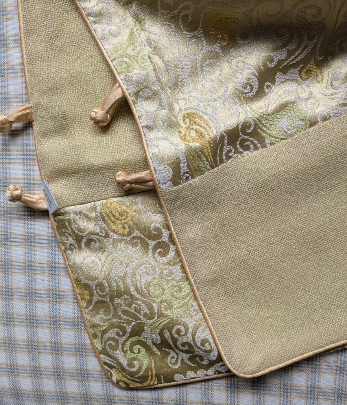 NEW in Mesh Bag Nanjing Yunjin Research Inst. Silk Brocade Scarf/Shawl w/Frog