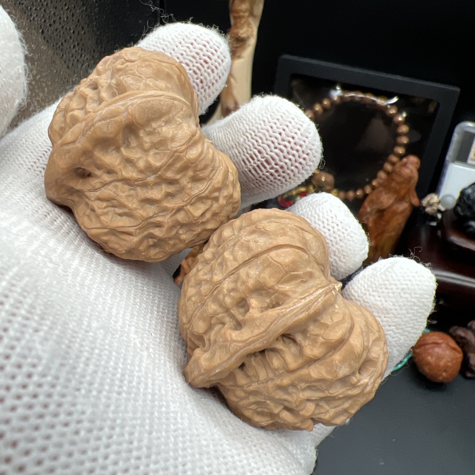 Pair of Match Chinese Health Walnut Collection40×42.5×36mm 精配文玩核桃 ～全品元宝大凹底南瓜🎃墩