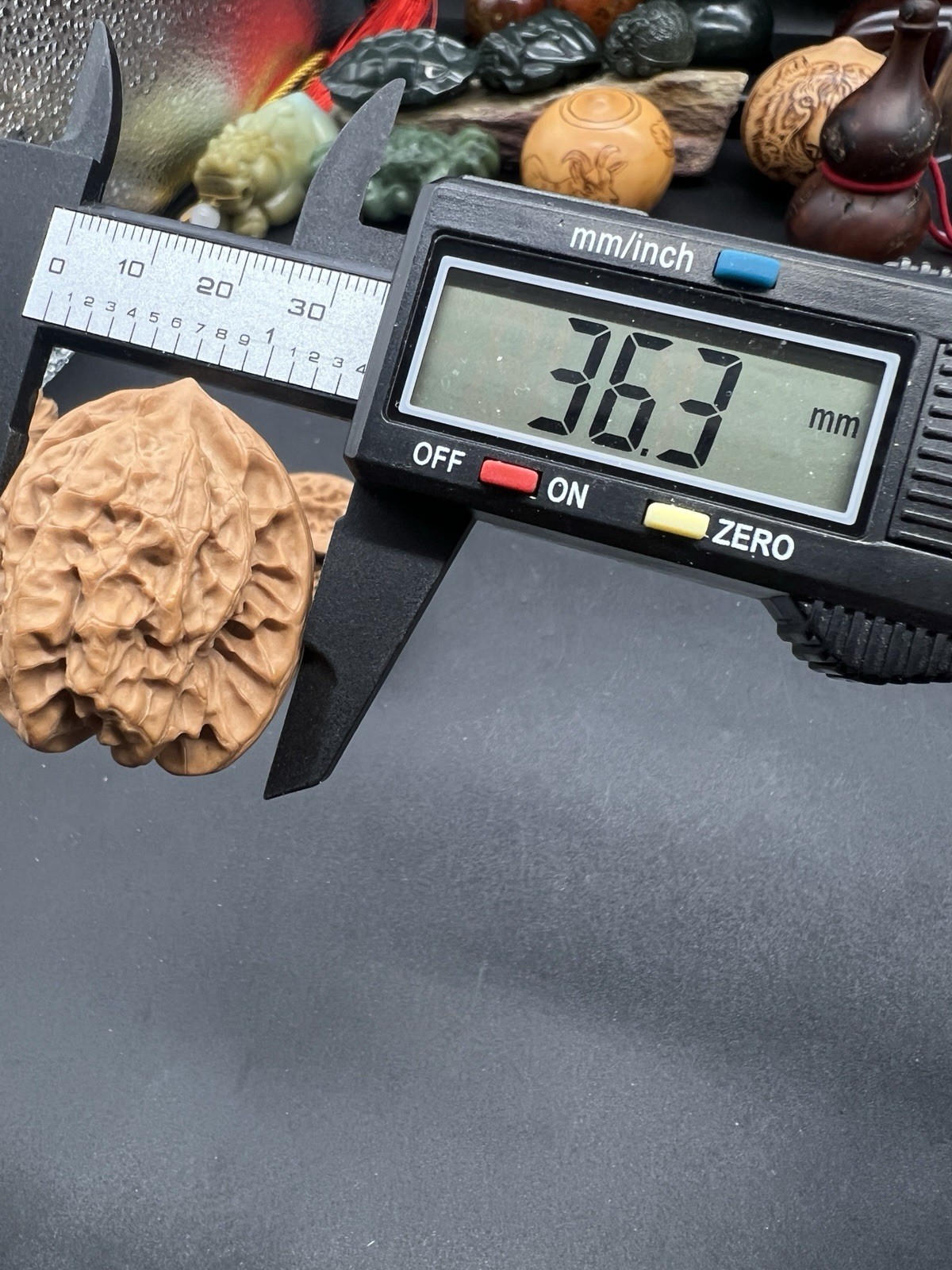 Pair of Match Chinese Health Walnut 36×34.5×40mm精配文玩核桃～全品野生果磐石