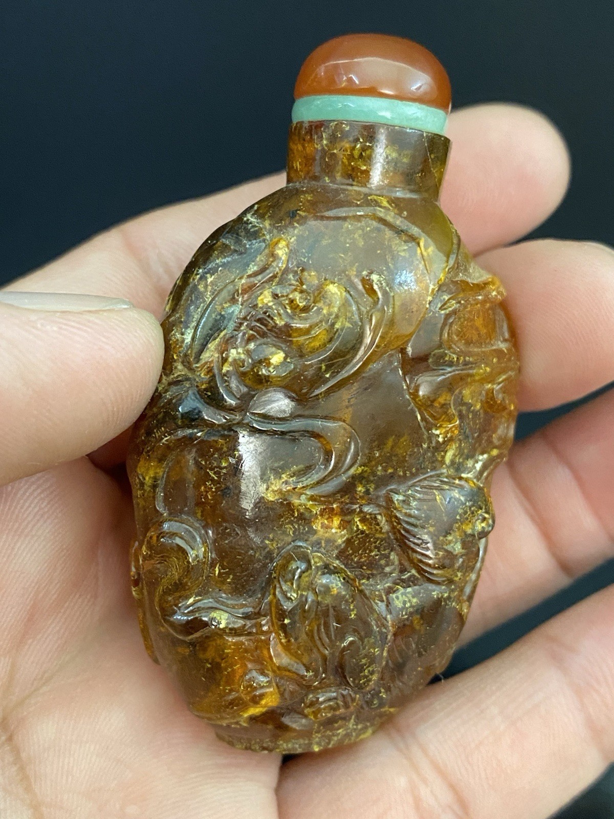 Antique Chinese Carved Honey Amber Foo Dog Lion Motif Snuff Bottle Carnelian Cap