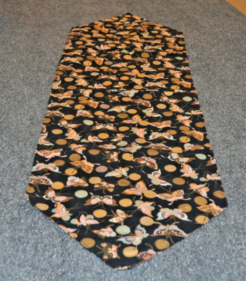 Vintage Chinese Silk Reversible 100 Butterflies, 100 Vases Table Top Runner