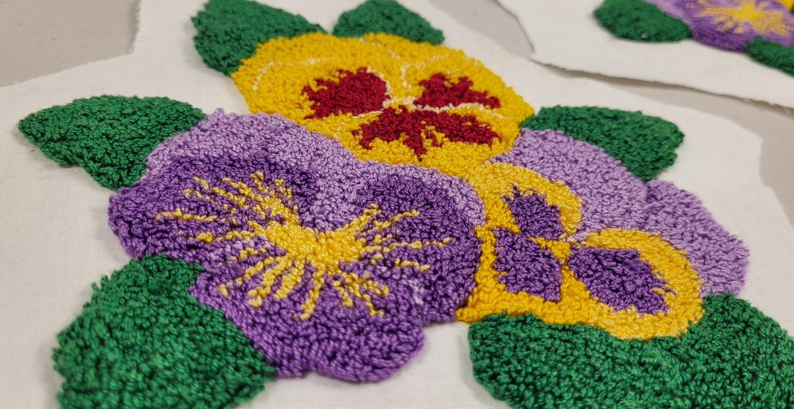 Vtg Embroidery Needlepoint 4 ps Set Floral Cotton 12″x8″ Pansies Peonies 70s-80s