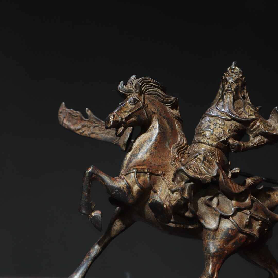 Bronze mud gold cinnabar statue of Guan Gong