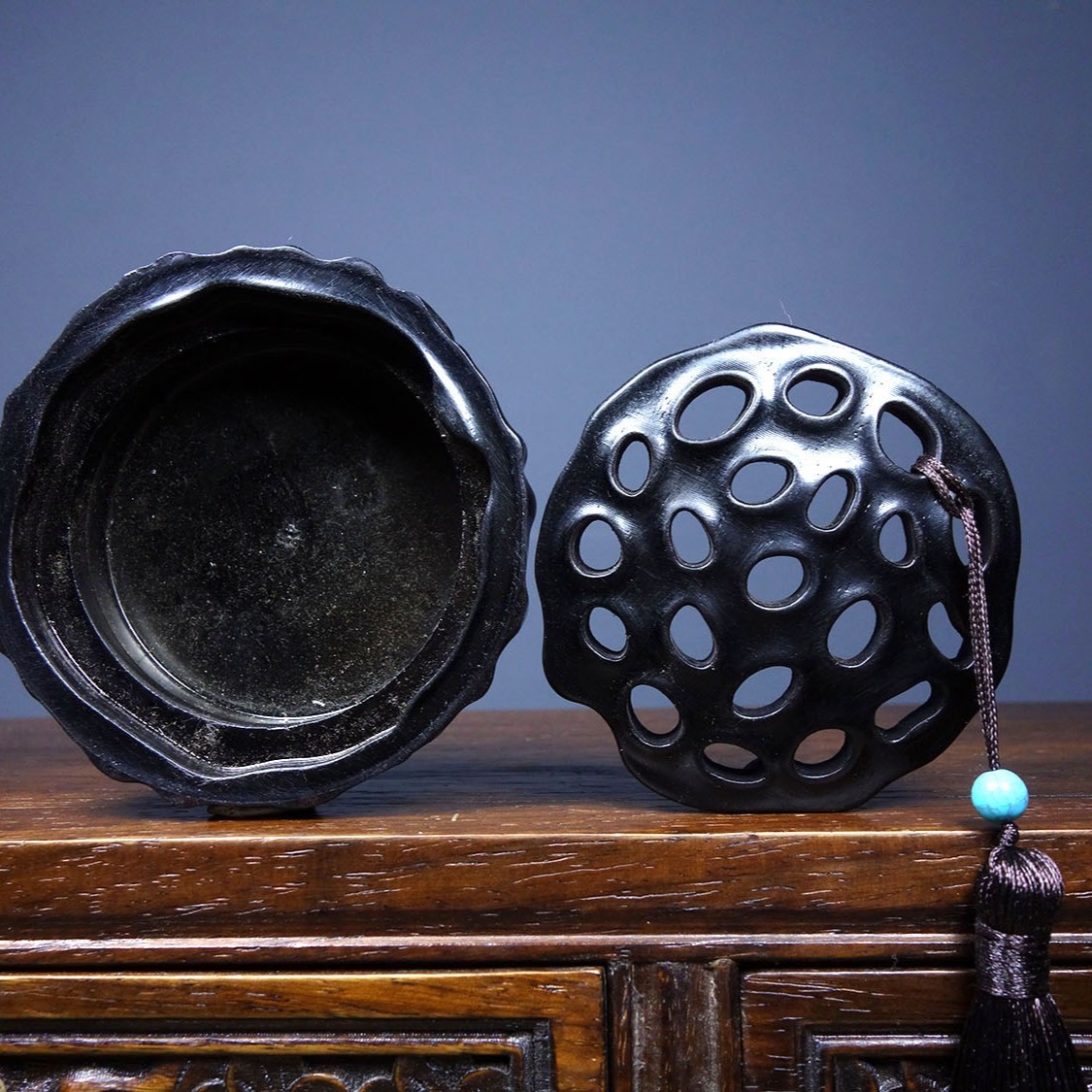 Vintage Hand Carved Sandalwood Lotus Seed Pod Incense Burner Decor 9cm