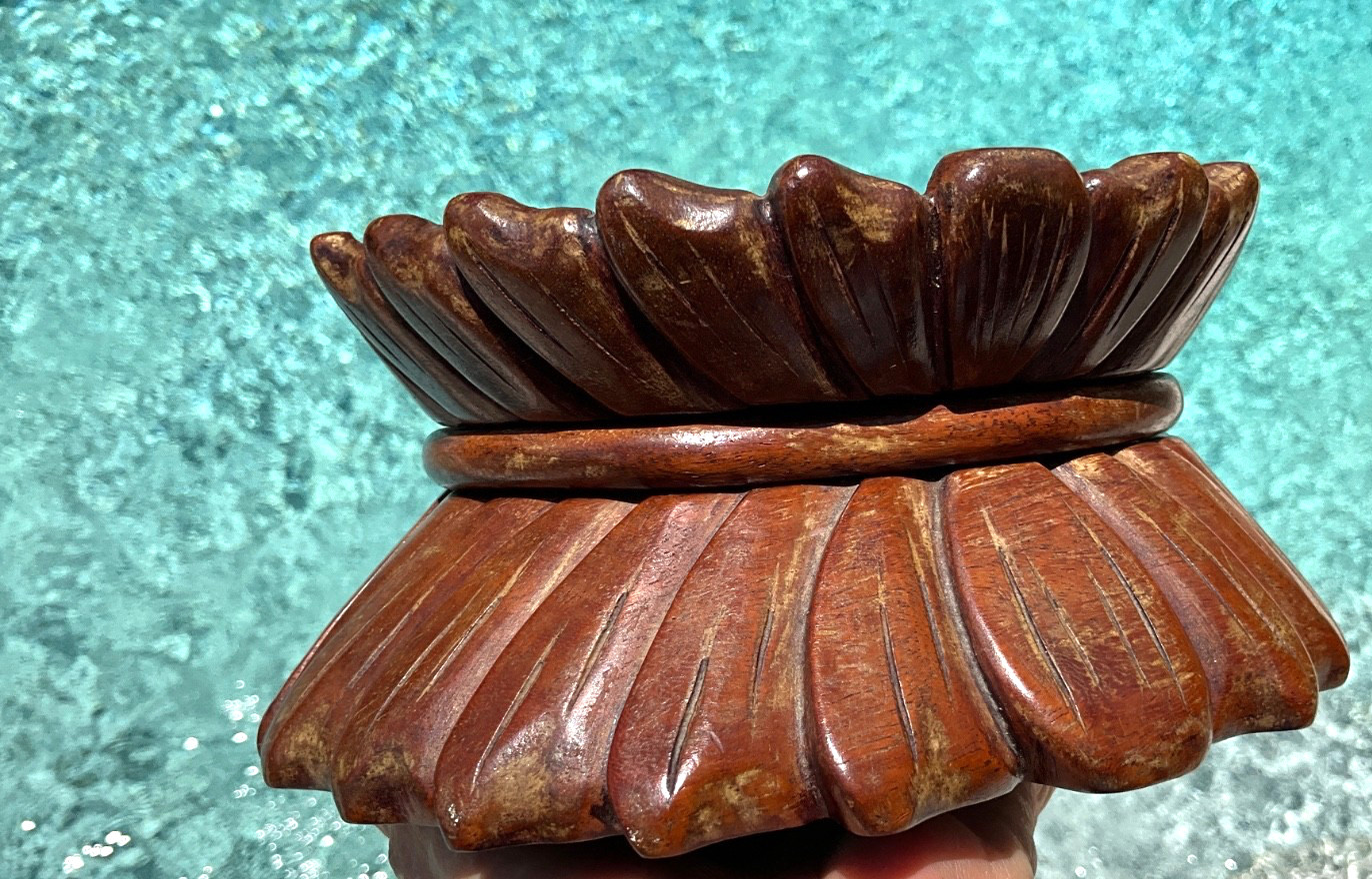 older carved lotus solid Wood Display pedestal stand base vase figurine plant 7”