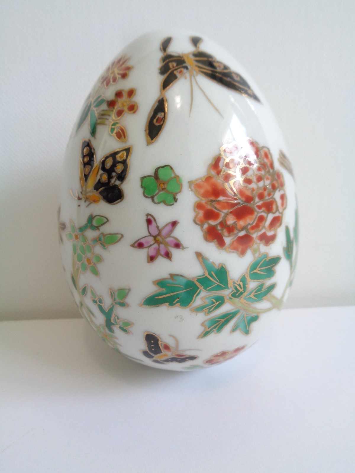 Vintage Porcelain Hand Painted Enameled Egg Asian Design Butterfly Flower