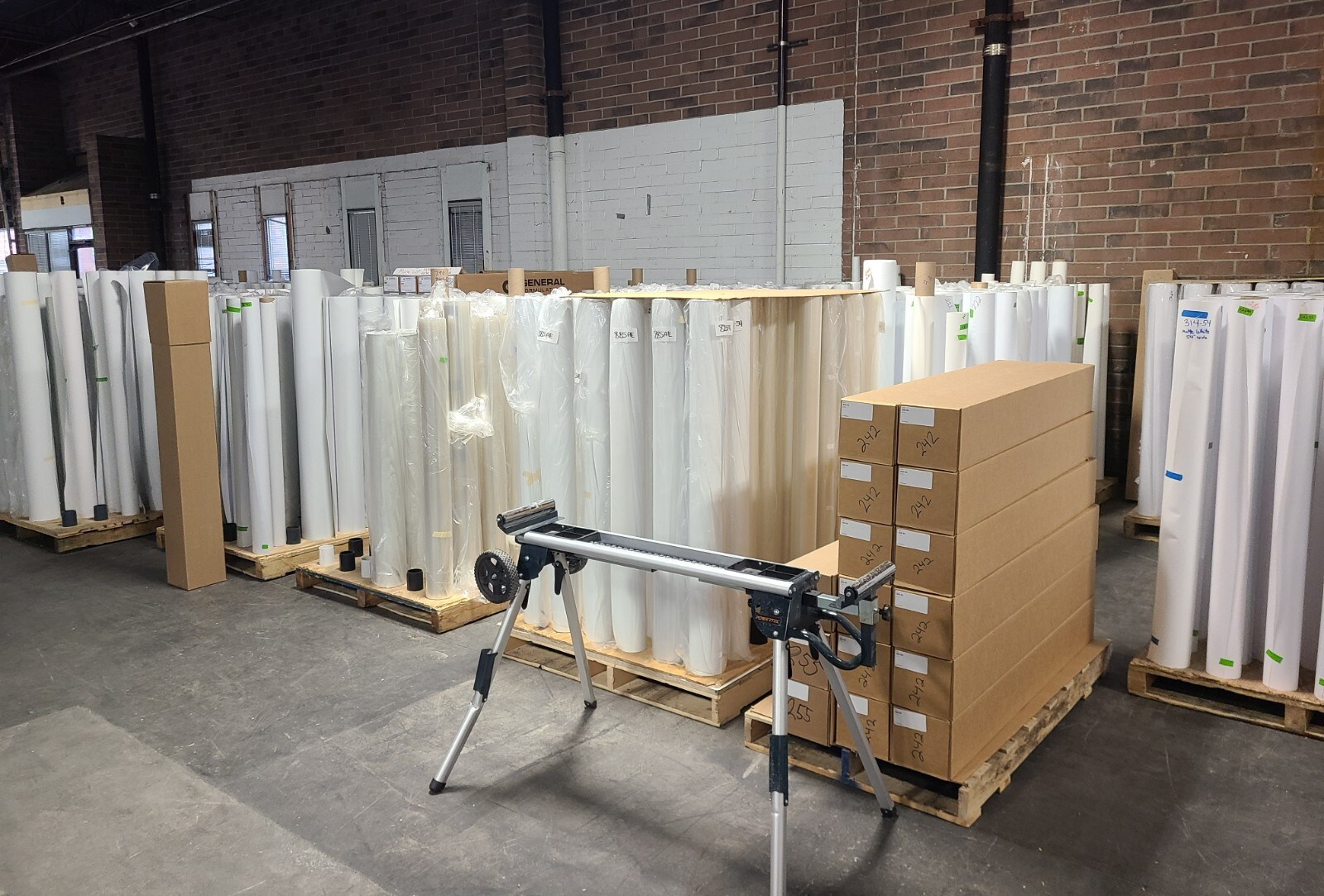 Vinyl-Poly Banner Roll Tear-proof – Inkjet printing (Glossy or Matte) Many Sizes