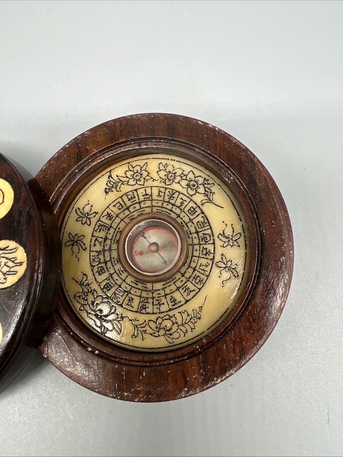 Chinese Zodiac – Astrological Calendar Compass Wooden Swivel Vintage