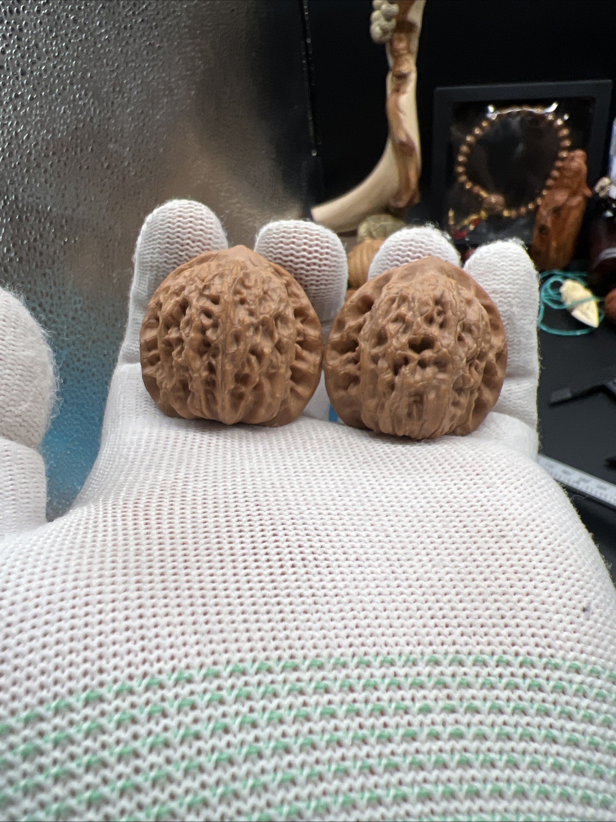 Pair of Match Chinese Health Walnut 37×31.5×36mm 精配文玩核桃～《崔凯》公子帽
