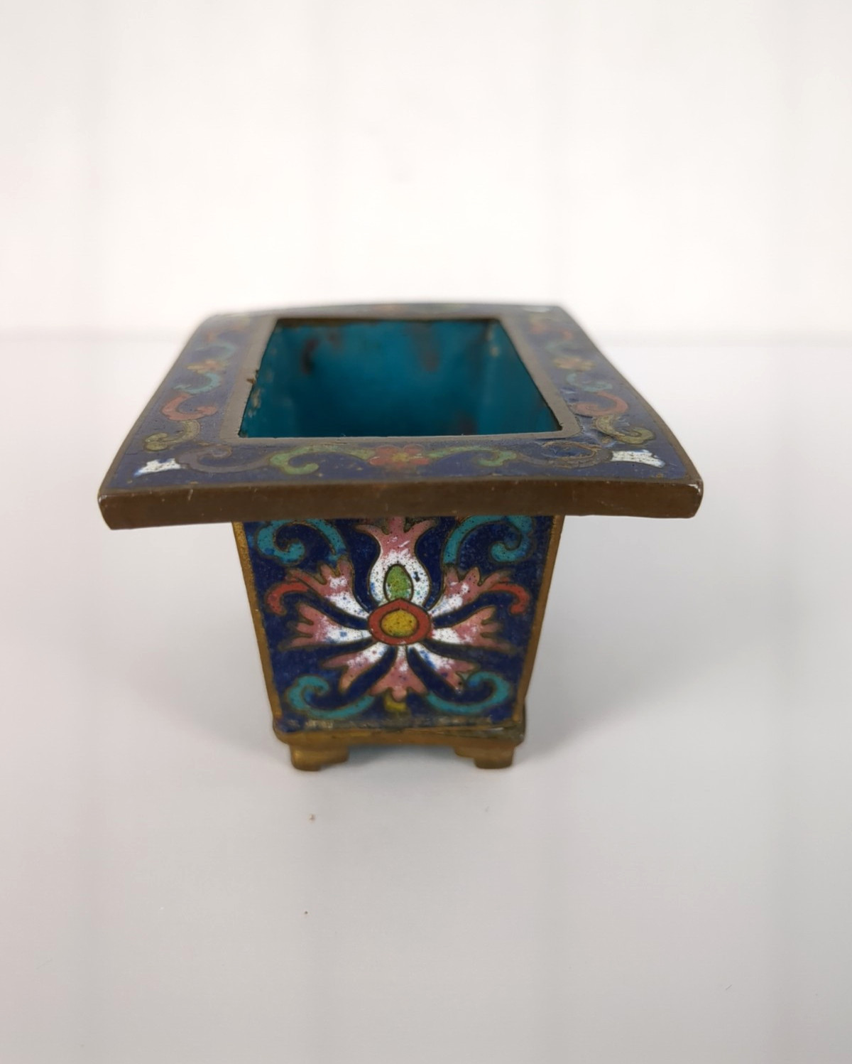 Vintage Chinese Cloisonne Miniature Bonsai Planter Blue 1.5 x 2.5 x 2