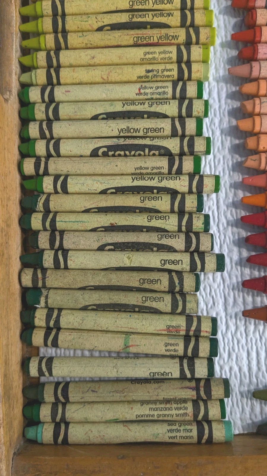 Large Lot Crayola Crayons Including 5 Dandelion, New Logos About 2 Pounds