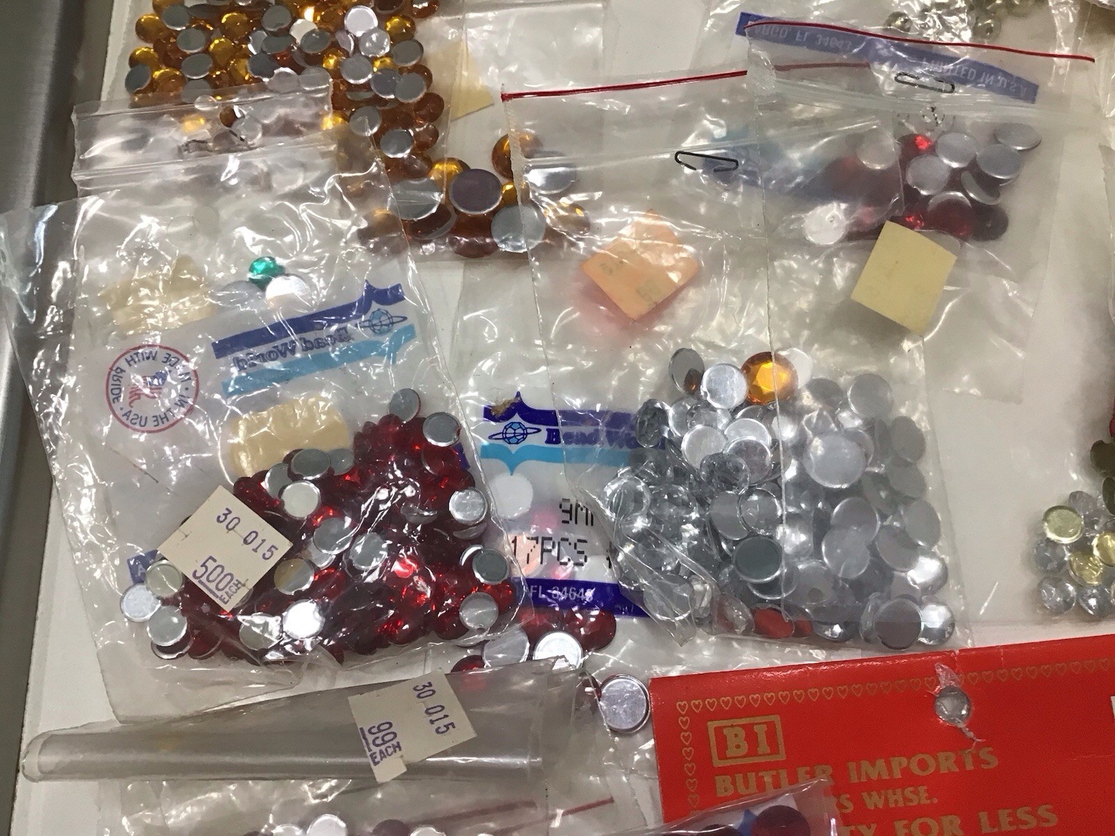 Mixed LOT Color Gems Jewels Flatback Assorted Colors, Many new packages