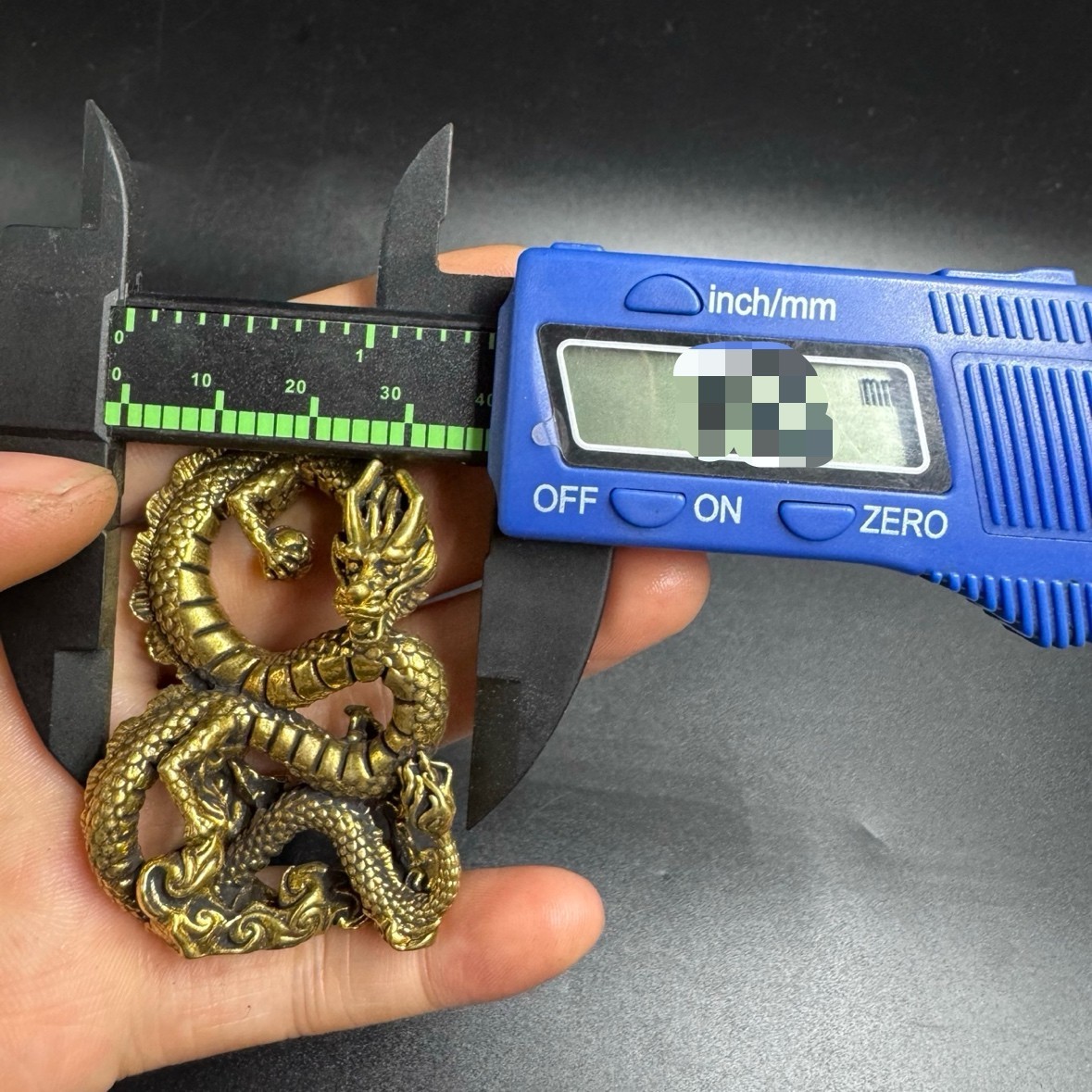 Vintage Hollow Brass Coiled Dragon Statue Play Pearl Fenghui Wealth DeskOrnament