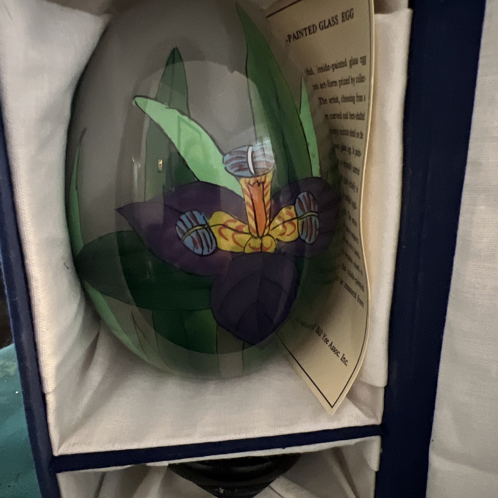 VTG CHINESE REVERSE PAINTED EGG FLORAL WITH STAND AND BOX 5”