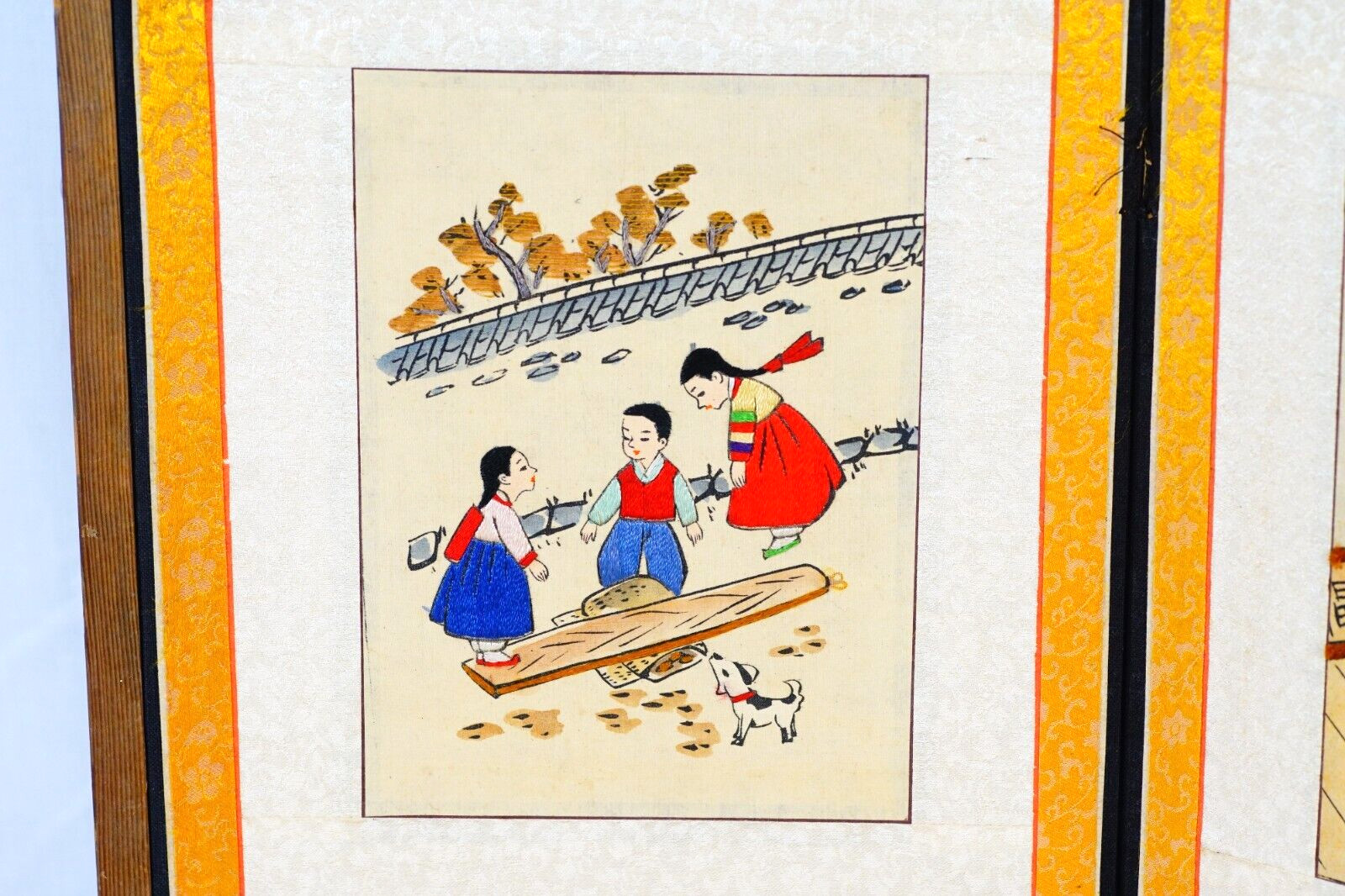 Chinese Embroidered Art Folding Wood & Fabric Panels Vintage Asian Home Decor