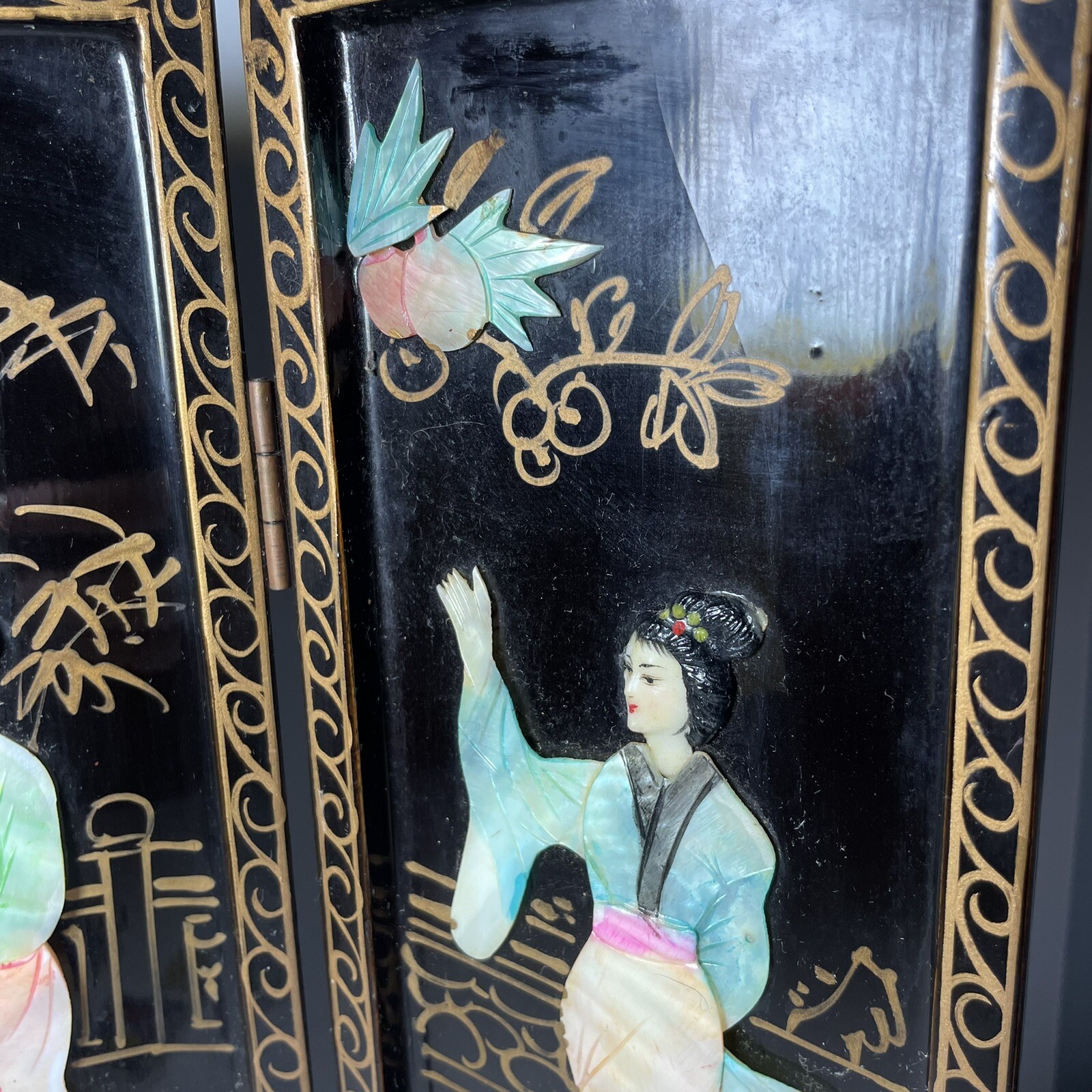Vintage Oriental Black Lacquer Mother Of Pearl Geisha 4 Panel Screen 18”x14” SEE
