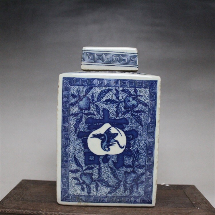 Chinese Blue and White Porcelain Longevity Peach Red-crowned Crane Tea Caddy Pot