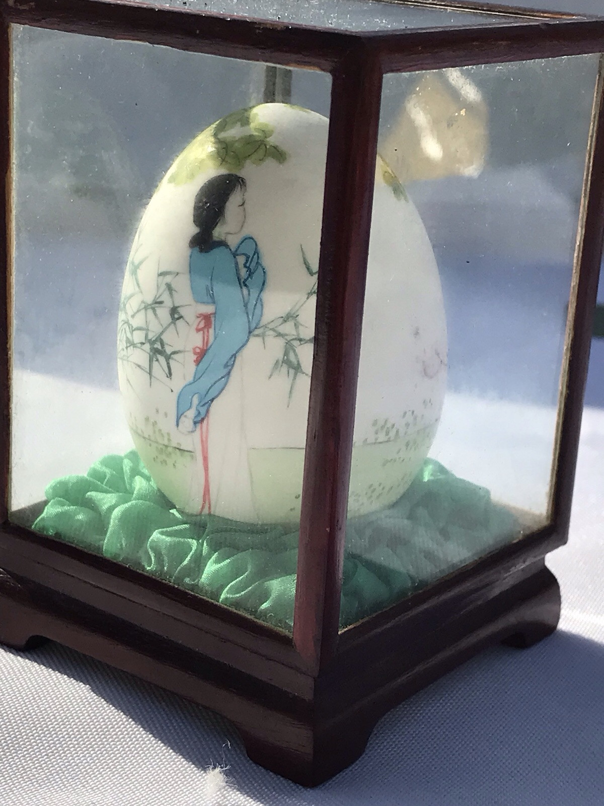 Vtg Asian Hand Painted Art Chinese Egg Display Case Home Decor Figurine Geisha