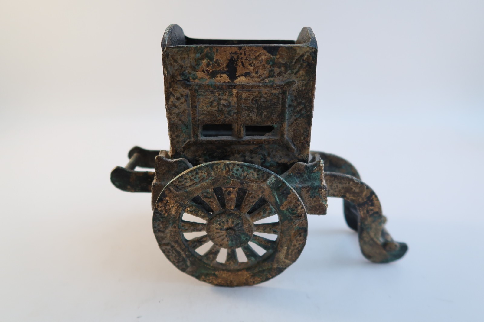 Vintage Asian Rickshaw Figurine Cart Metal Trinket Jewelry Box – Removable Lid