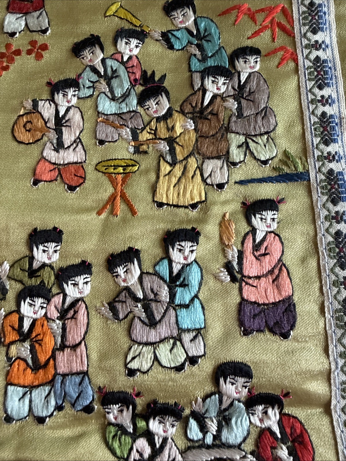VTG Chinese Embroidered Silk Panel Wall Hanging of 100 Children 25.75” x 13”