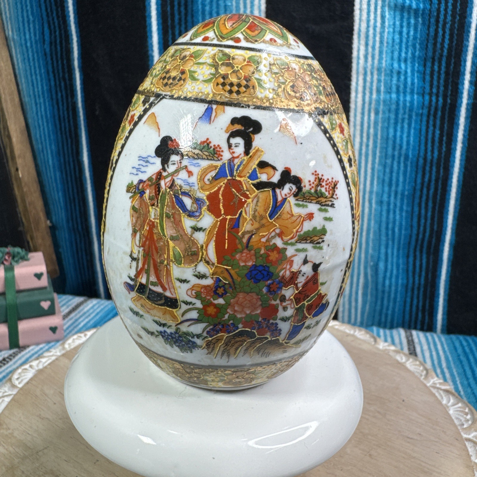 VTG Japanese Hand Painted & Beaded Satsuma Porcelain w/ Geishas Trimmed In Gold