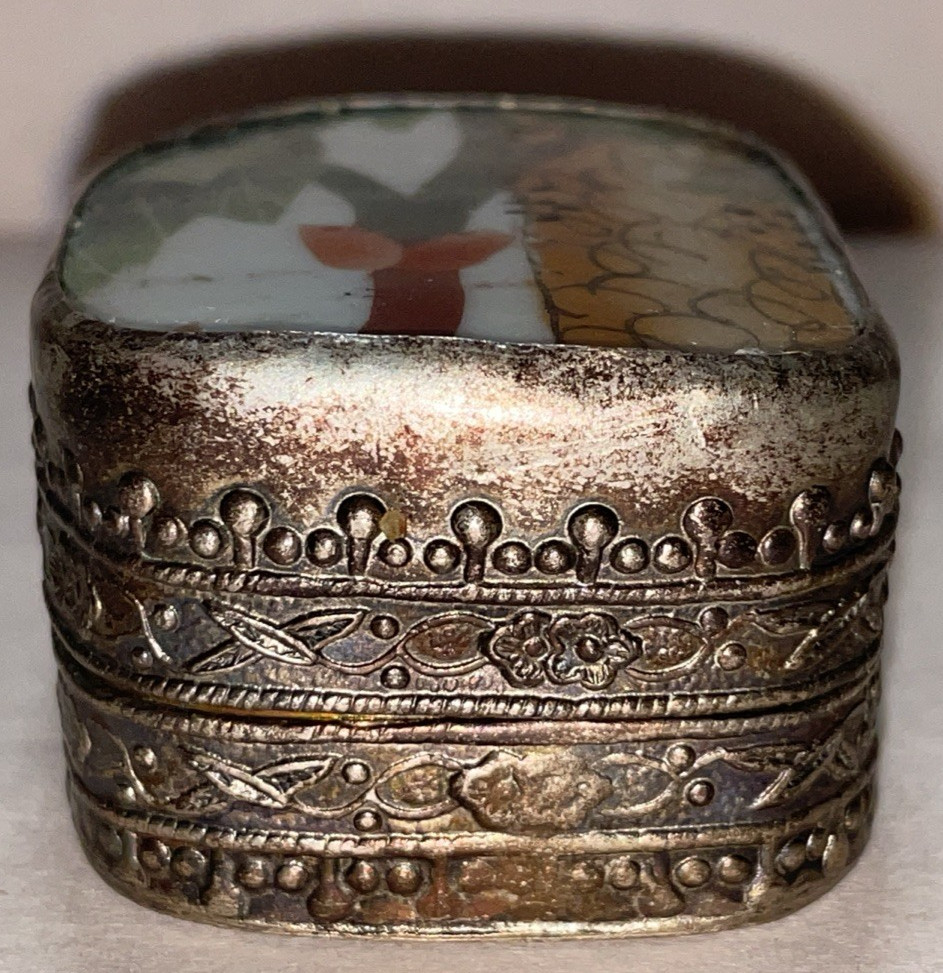 Vintage Chinese Asian Porcelain Shard Lid Metal Silver Trinket Box Ring Jewelry