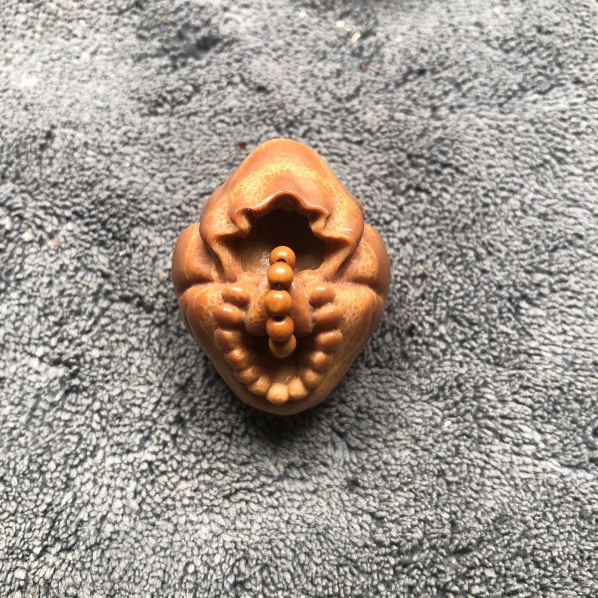 Brazilian Olive Nut Hollow Faceless Buddha Hand Carved Pendant Wenwan Hand Piece