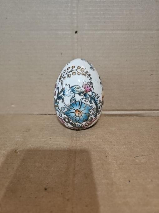Vintage 4.5×3 Inch Chinese Porcelain Egg Textured Hand Painted With Gold Trim