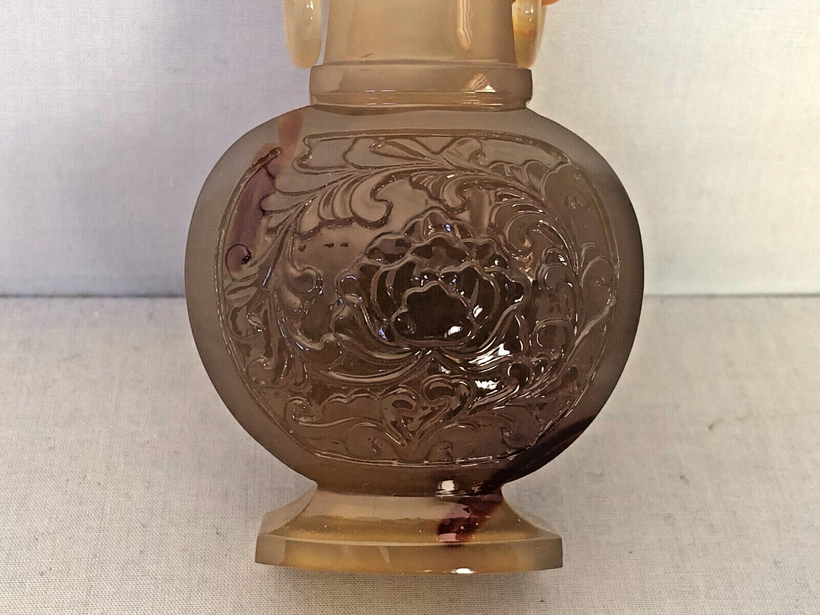 Vintage Chinese Agate High Quality Carving Small Vase with Top