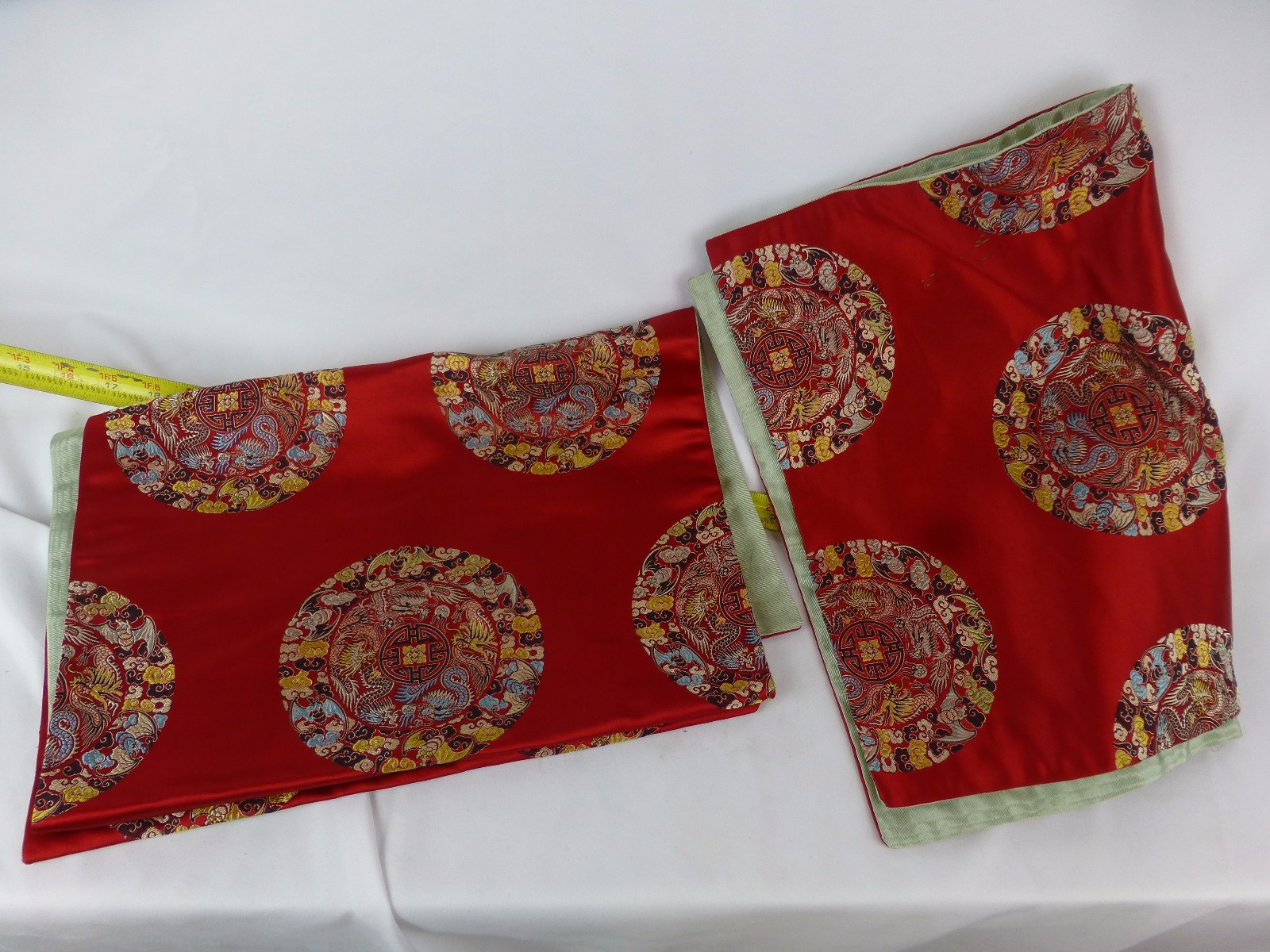 Vintage /Antique Chinese Embroidery unframed textile [Y8-W7-A8]