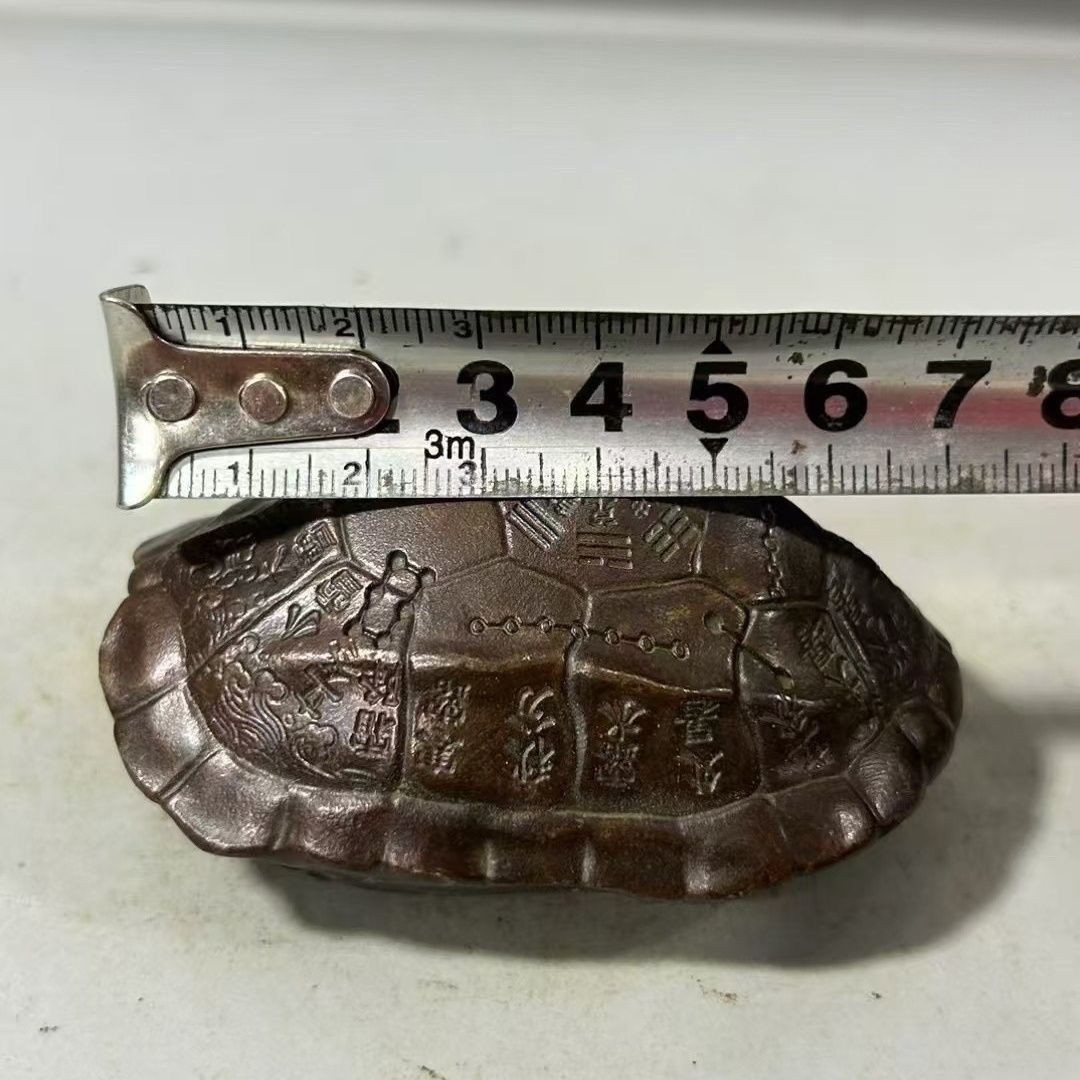 Vintage Copper Alloy Turtle Shell Hand Piece Fortune Desktop Ornament (Aged)