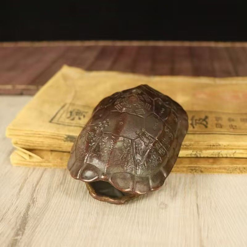 Vintage Copper Alloy Turtle Shell Hand Piece Fortune Desktop Ornament (Aged)