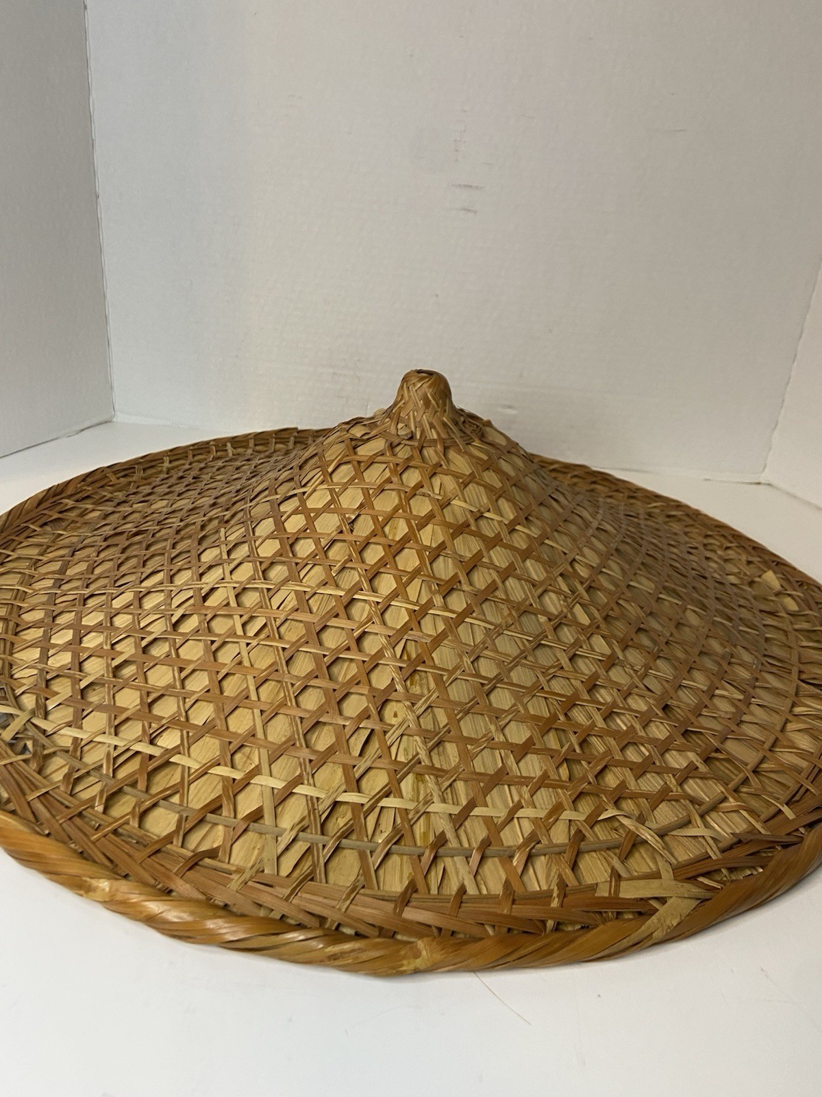 Vtg Asian Chinese Coolie Conical Hat Rice Paddy Sun Intricate Woven Bamboo 20 in