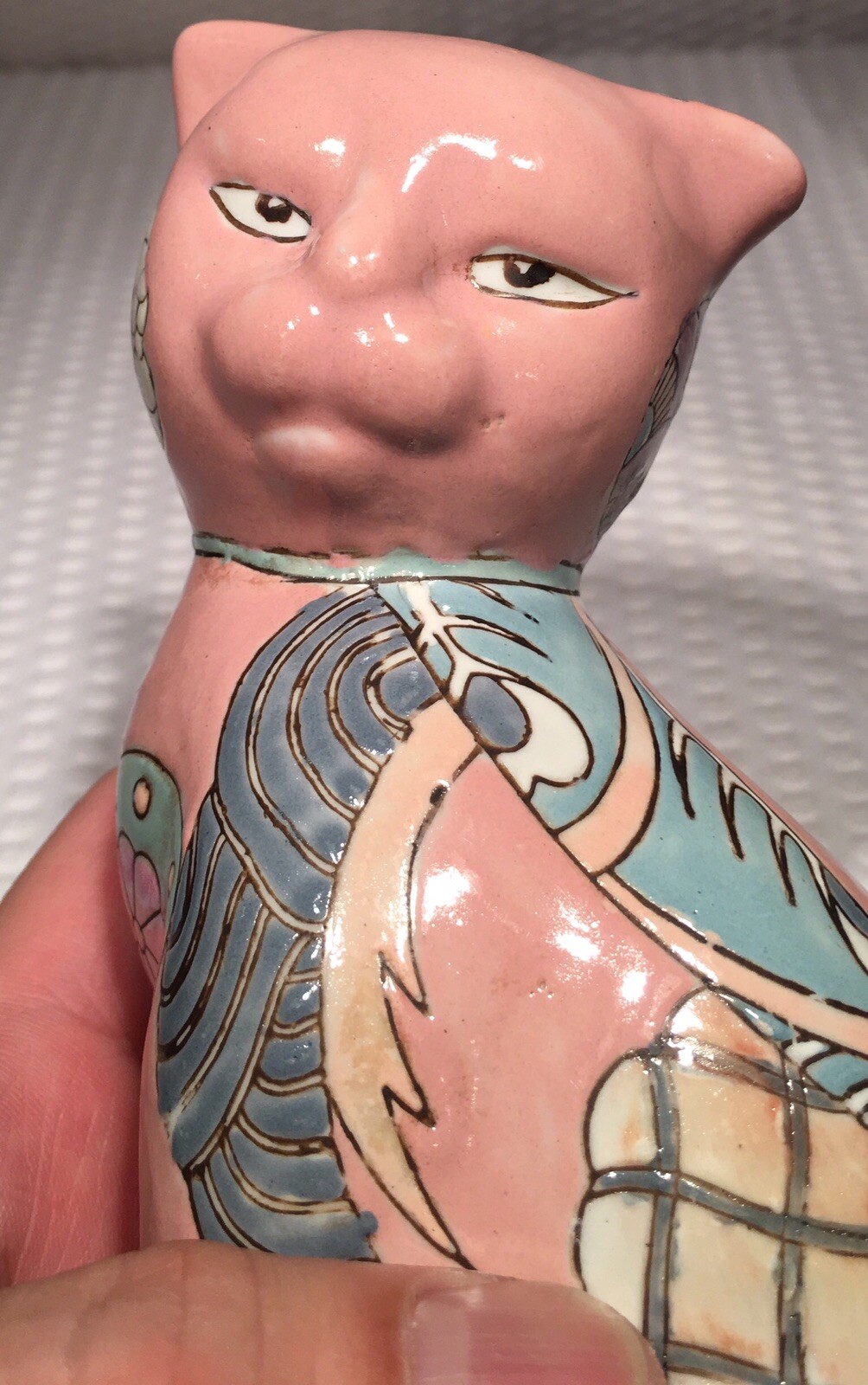 (1) ~ 6” Pink Colorful Ceramic Chinese Porcelain HFP Macau Cat ~ EC