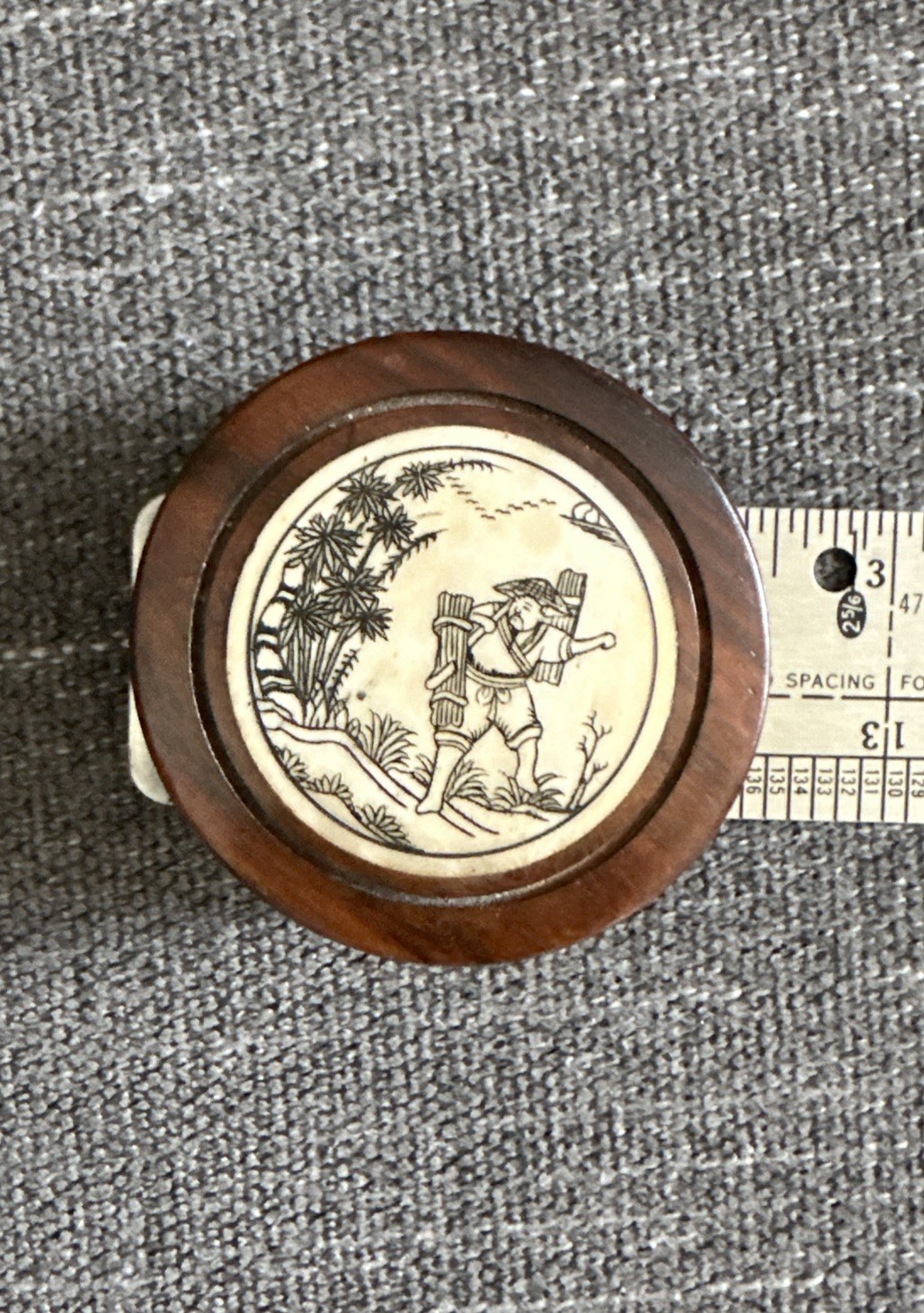 Chinese Zodiac Compass Wood Circle Inlaid Symbols Feng Shui Luo Pan Swivel Lid
