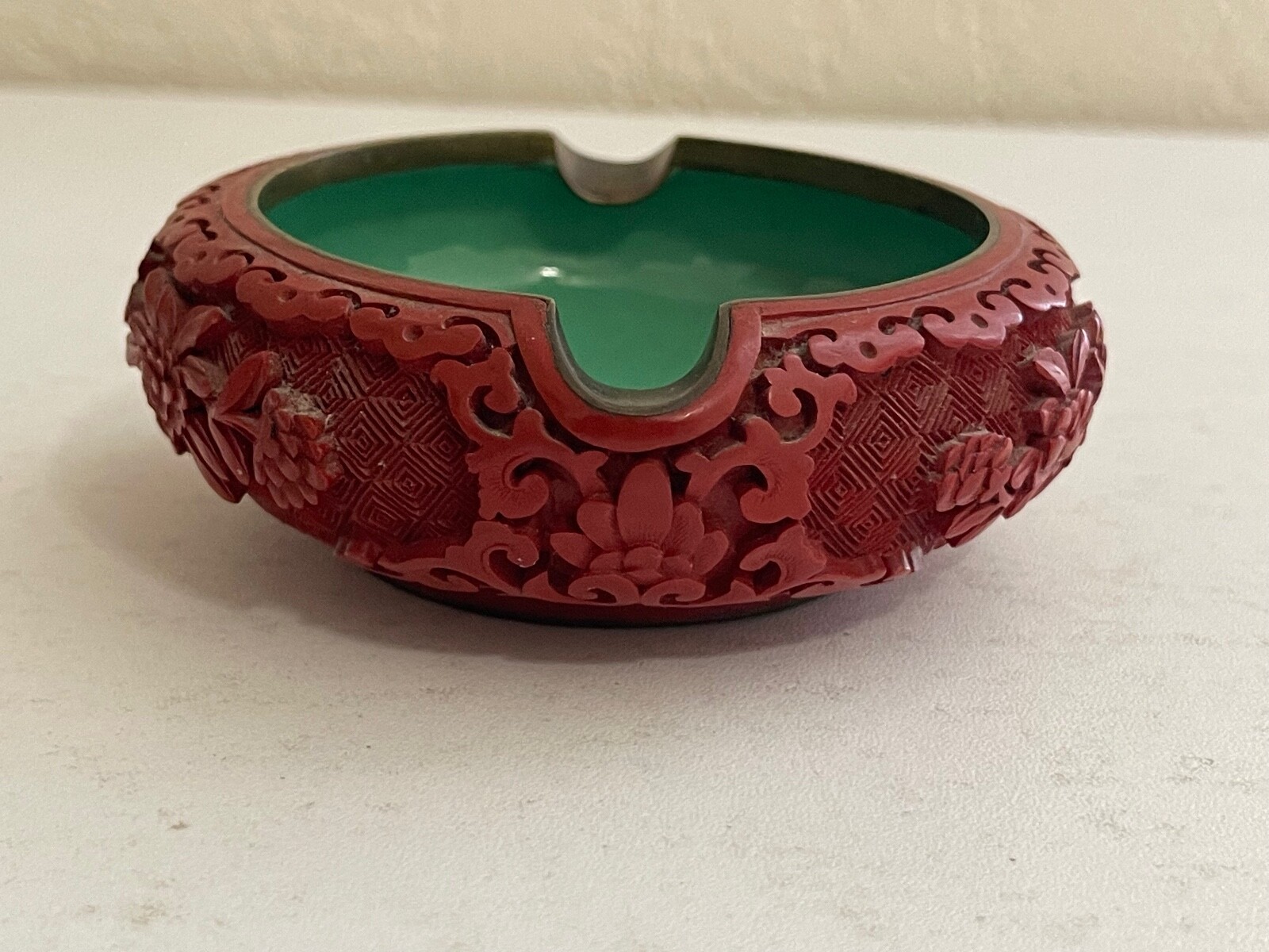 Vintage Chinese Cinnabar & Cloisonne Ashtray w/ Floral Decoration