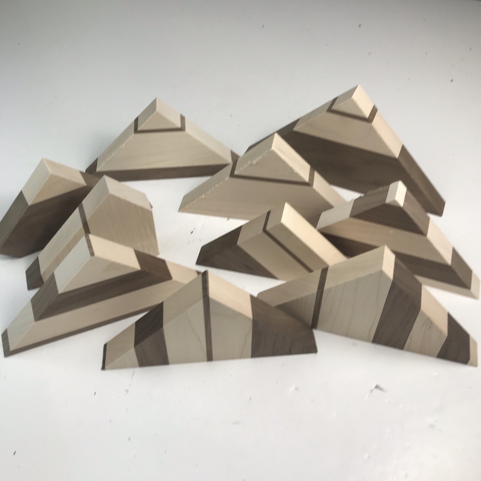 Hard Wood Pieces Arts And Crafts Supplies Walnut Maple Triangle Variety Lot105
