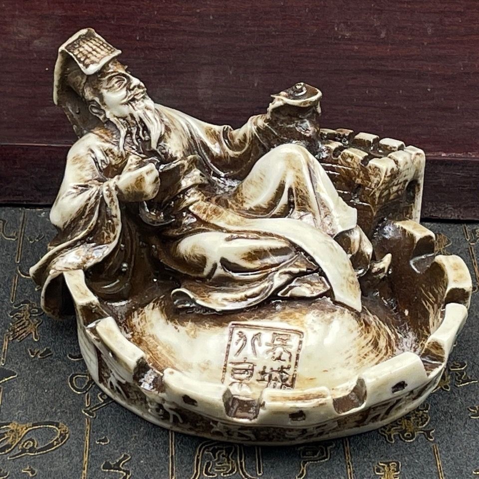 Resin Carved Ashtray Home Decor Collectible Display Creative Gift