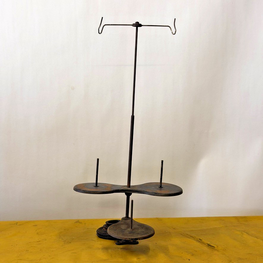 VINTAGE SINGER INDUSTRIAL 3 SPOOL THREAD STAND 111 153 114W103