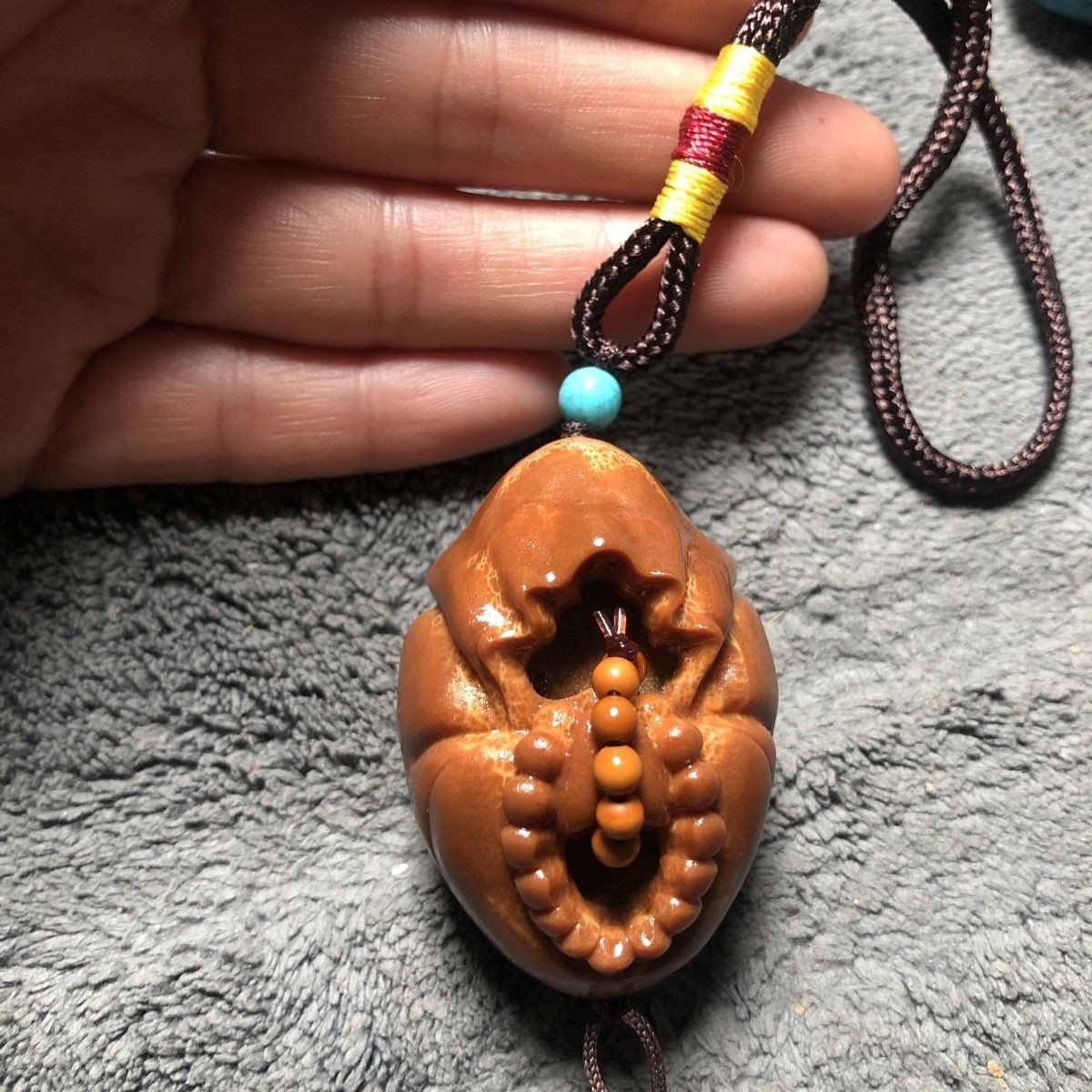 Brazilian Olive Nut Hollow Faceless Buddha Hand Carved Pendant Wenwan Hand Piece