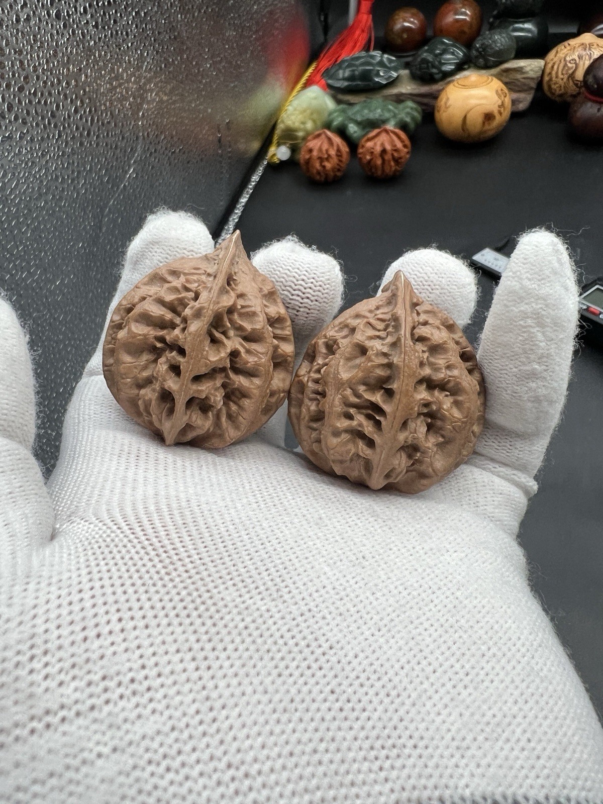 Pair of Match Chinese Health Small Walnut Collection精配文玩野生秋子核桃～八棱红灯笼 33×39×44mm