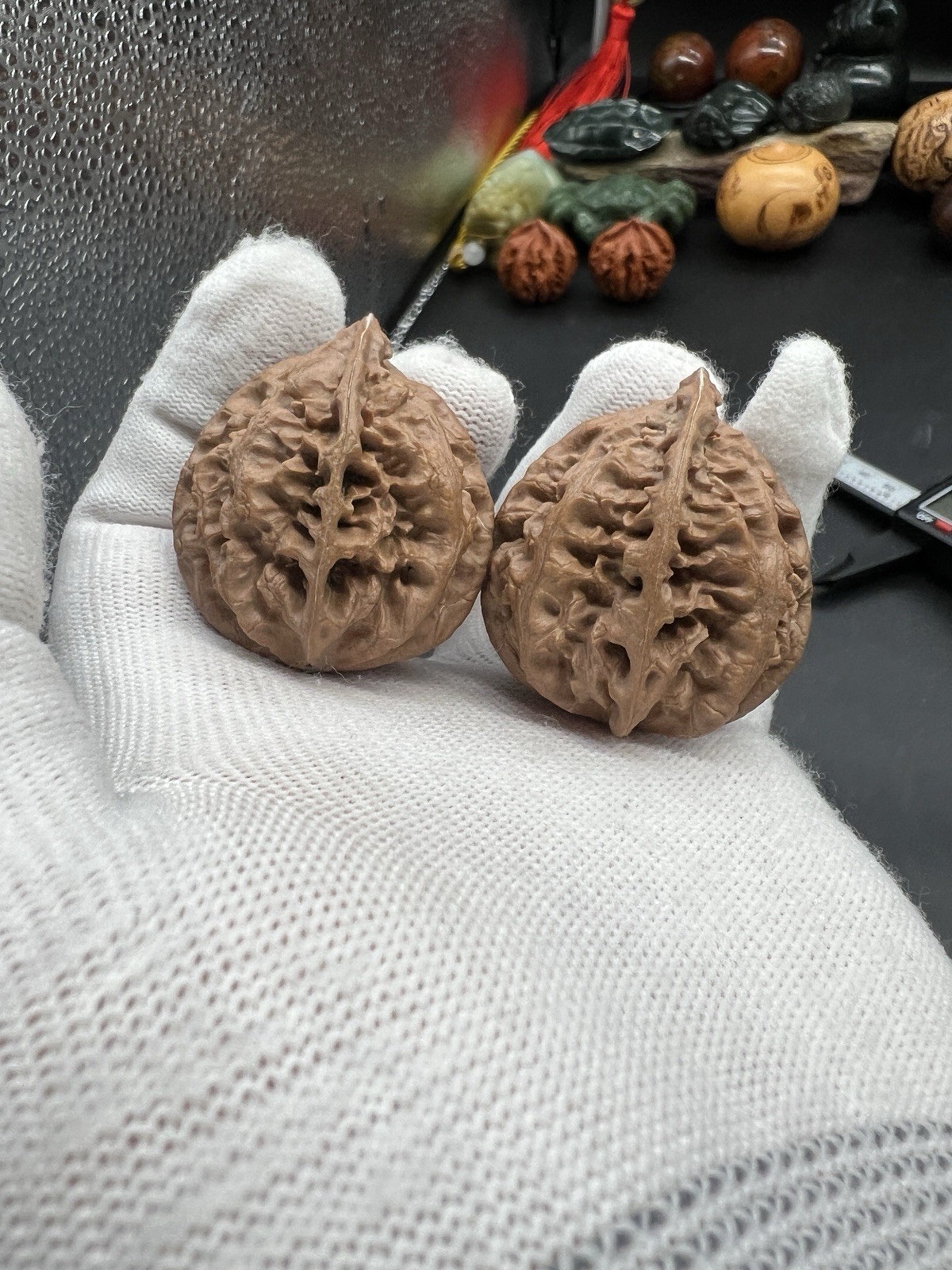 Pair of Match Chinese Health Small Walnut Collection精配文玩野生秋子核桃～八棱红灯笼 33×39×44mm
