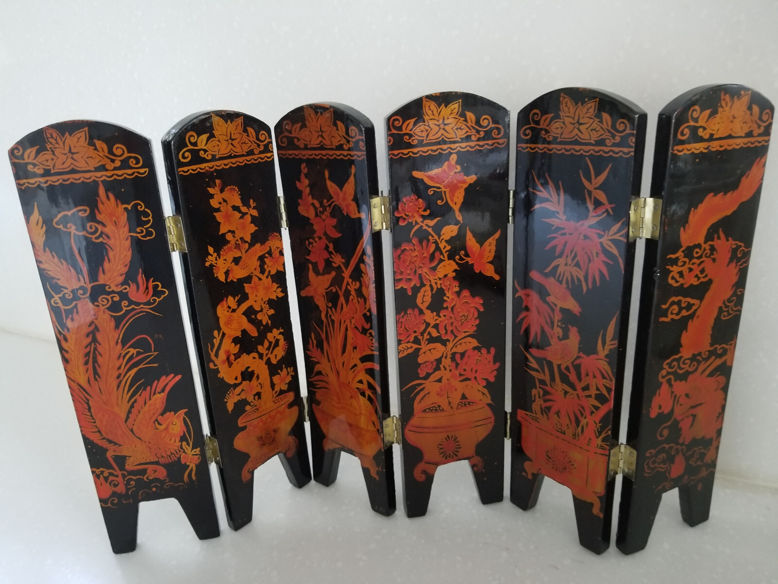 Asian Style Black Lacquer & Mother of Pearl Table Top Screen 6 Folding Panels