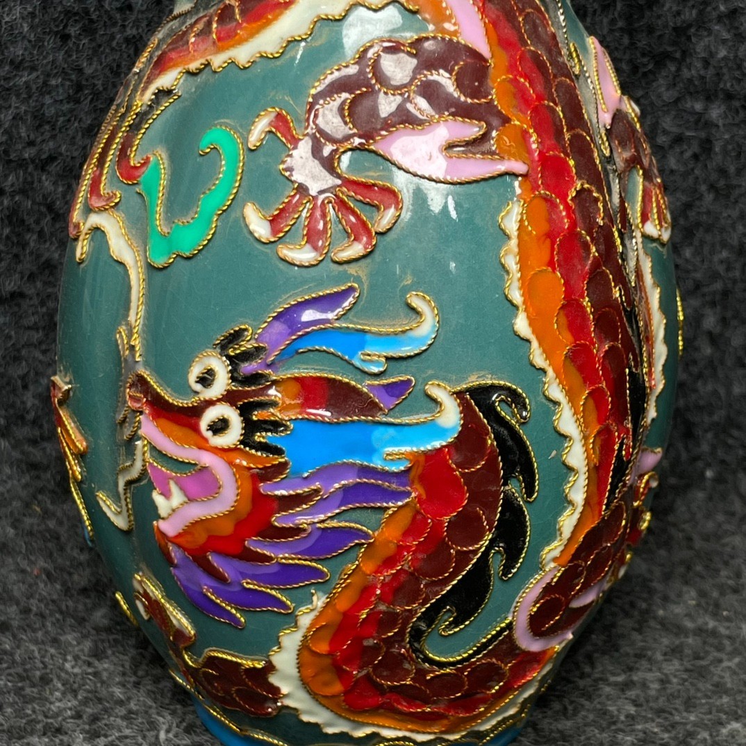 Imperial cloisonn é enamel multicolored glazed porcelain vase