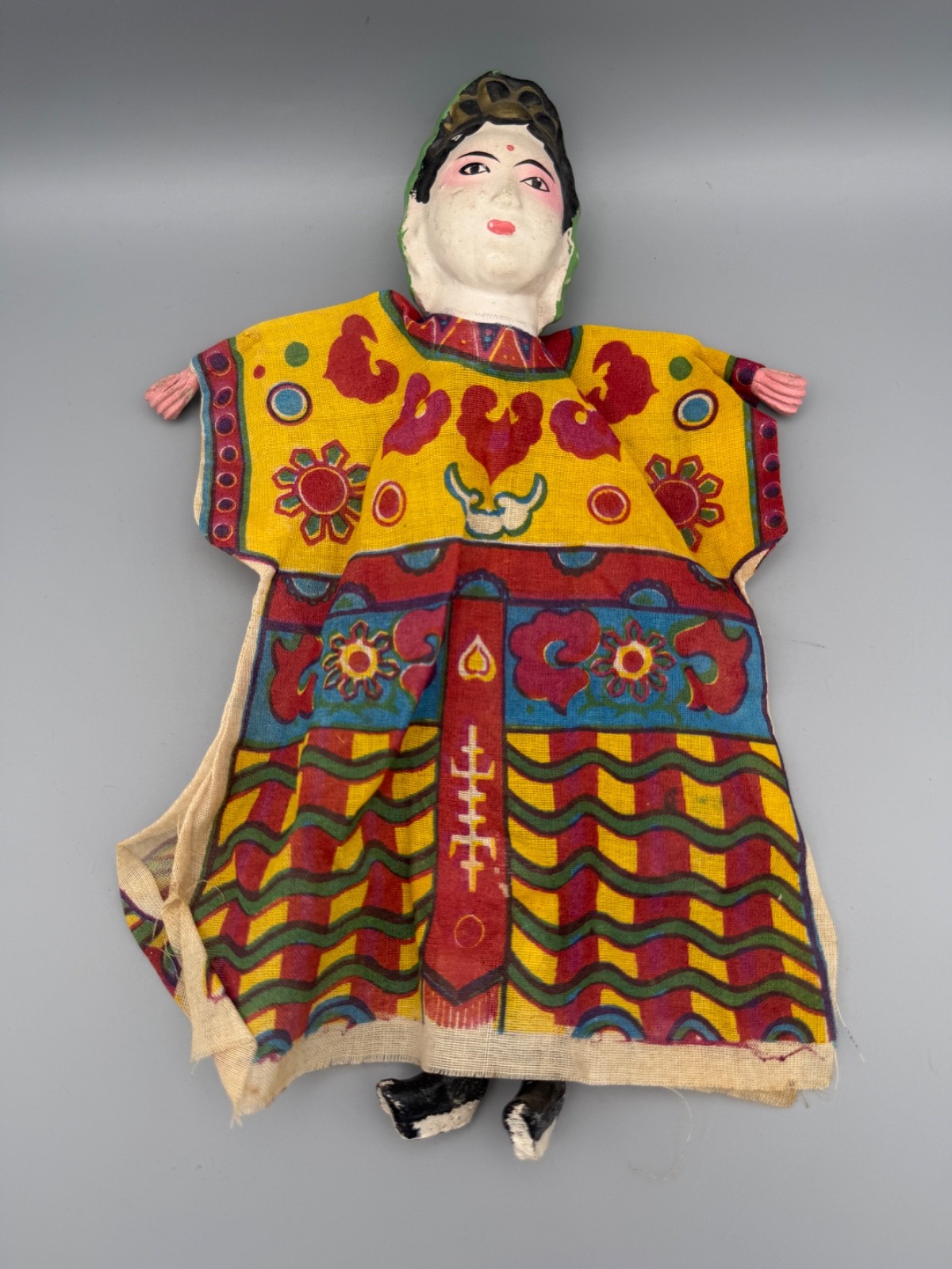VINTAGE 1950s Hand Carved Wood & Fabric Chinese Opera Female Hand Puppet – 12″